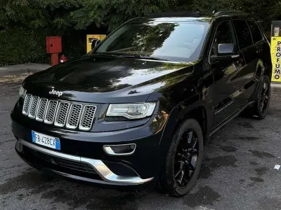 Usata Jeep Grand Cherokee Summit 250 CV (183 kW) 2015 Nero SUV