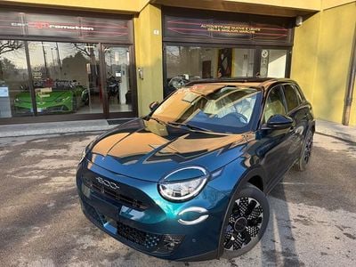Nuova Fiat 600 La Prima 145 CV (106 kW) 2025 Azzurro SUV