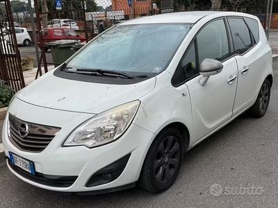 Usata Opel Meriva 95 CV (69 kW) 2010 Bianco Monovolume