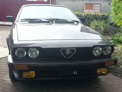 Usata Alfa Romeo GTV 120 CV (88 kW) 1983 Grigio Coupé