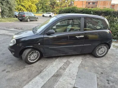 Usata Lancia Ypsilon 95 CV (69 kW) 2006 Utilitaria