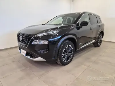 Usata Nissan X-Trail Tekna 213 CV (156 kW) 2024 Grigio SUV