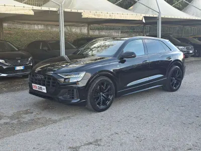 Usata Audi Q8 S-Line 286 CV (210 kW) 2020 Nero SUV