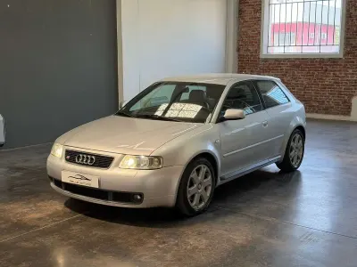 Usata Audi S3 Ambiente 209 CV (153 kW) 1999 Argento Utilitaria
