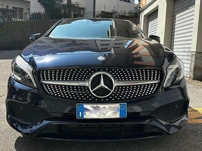 Usata Mercedes 200 Premium 136 CV (100 kW) 2016 Blu/azzurro Berlina