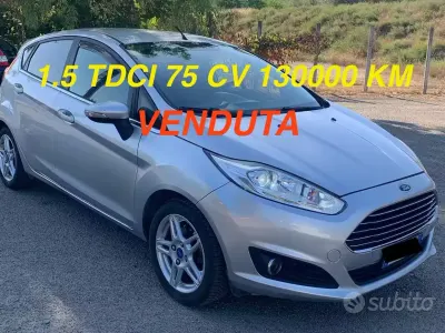 Usata Ford Fiesta 75 CV (55 kW) 2015 Grigio Utilitaria