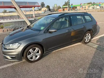 Usata VW Golf VII 116 CV (85 kW) 2019 Grigio Station wagon
