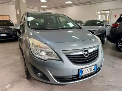 Usata Opel Meriva 75 CV (55 kW) 2011 Grigio Monovolume