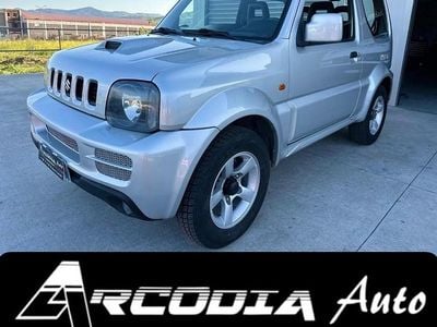 Usata Suzuki Jimny 86 CV (63 kW) 2009 Argento SUV