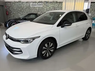 Usata VW Golf VIII Goal 150 CV (110 kW) 2025 Bianco Berlina