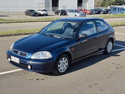 Usata Honda Civic 114 CV (83 kW) 1998 Blu Berlina