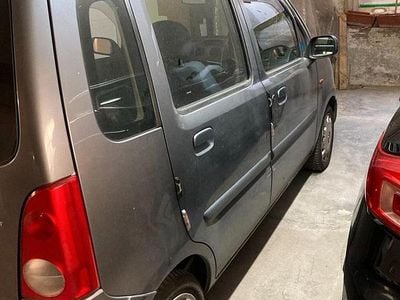Usata Opel Agila Club 80 CV (58 kW) 2005 Grigio Monovolume