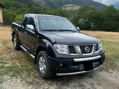 Usata Nissan Navara 171 CV (125 kW) 2006 Nero Pick-up