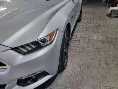 Usata Ford Mustang 305 CV (224 kW) 2015 Argento Cabrio