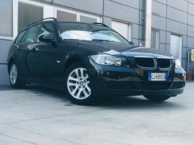 usata BMW 318 i Touring Luxury Benzina