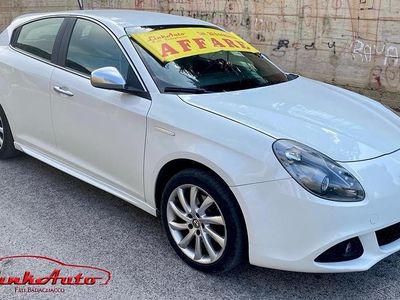 Usata Alfa Romeo Giulietta Exclusive 149 CV (109 kW) 2014 Bianco Utilitaria
