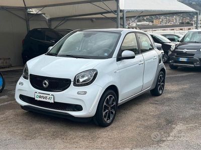 Bianco Usata 2015 Smart ForFour Passion Utilitaria | 10.000 € (Buon prezzo)