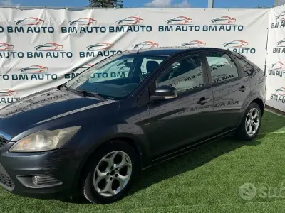 Usata Ford Focus Titanium 109 CV (80 kW) 2010 Grigio Berlina