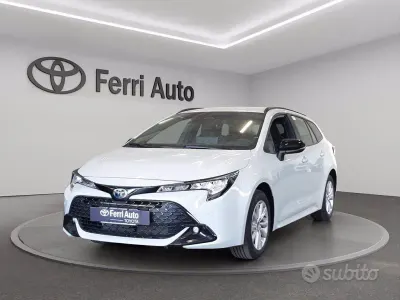 Nuova Toyota Corolla Active 140 CV (102 kW) 2026 Dark grey Station wagon