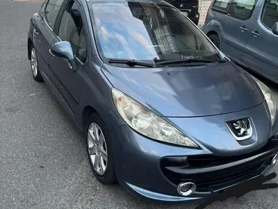 Usata Peugeot 207 90 CV (66 kW) 2006 Berlina