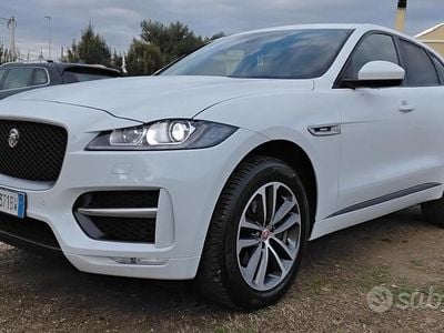 Begagnad Jaguar F-Pace R-Sport 180 HK (132 kW) 2017 Vit SUV