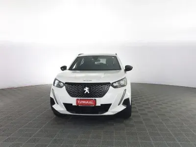Usata Peugeot 2008 Allure 101 CV (74 kW) 2023 Bianco SUV