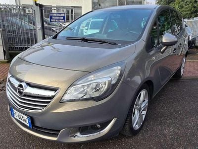 Argento Usata 2016 Opel Meriva Cosmo Monovolume | 6500 € (Buon prezzo)