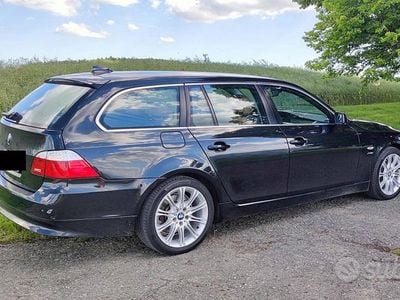 Usata BMW 525 197 CV (144 kW) 2008 Nero Station wagon