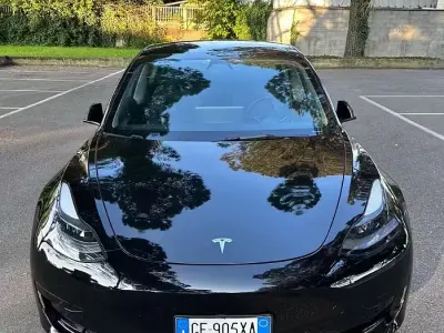 Usata Tesla Model 3 RWD 88 kW (120 CV) 2021 Nero Berlina