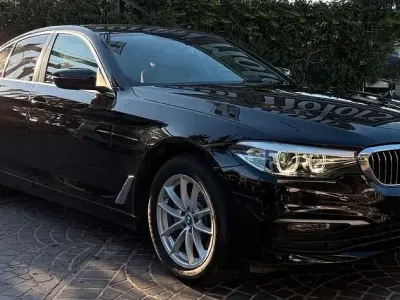 Usata BMW 520 Luxury Line 190 CV (139 kW) 2020 Nero Berlina