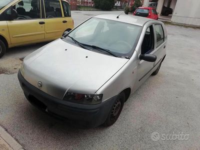 Usata Fiat Punto 2000 Grigio Utilitaria