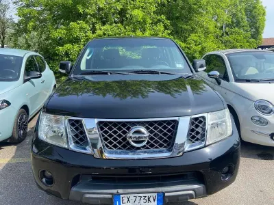 Begagnad Nissan Navara 190 HK (139 kW) 2014 Svart Pickup