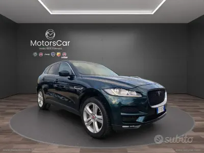 Begagnad Jaguar F-Pace Portfolio 180 HK (132 kW) 2016 Grön SUV