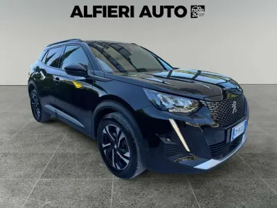 Begagnad Peugeot 2008 Allure 131 HK (96 kW) 2023 Svart SUV