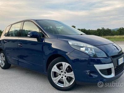 Usata Renault Scénic III 110 CV (80 kW) 2010 Blu Monovolume