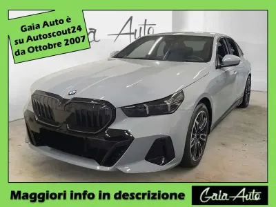 Usata BMW 520 M Sport 197 CV (144 kW) 2025 Grigio Berlina