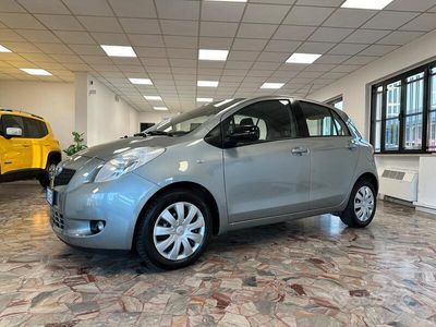 usata Toyota Yaris 1.3 5 Porte NAVI