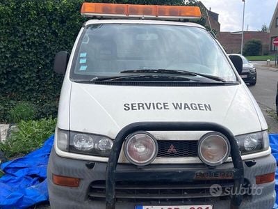 Usata Mitsubishi Space Gear 100 CV (73 kW) 2001 Bianco Monovolume