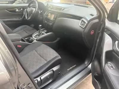 Usata Nissan Qashqai Tekna 110 CV (80 kW) 2017 Grigio SUV