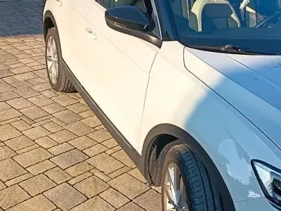 Usata VW T-Roc 150 CV (110 kW) 2019 Bianco SUV
