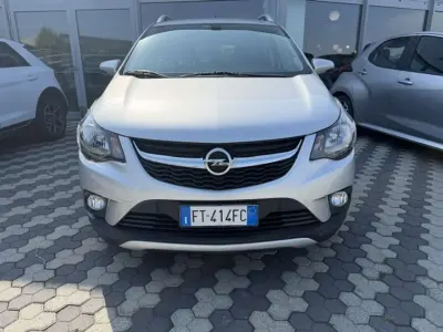 Usata Opel Karl Rocks 73 CV (53 kW) 2018 Argento Utilitaria