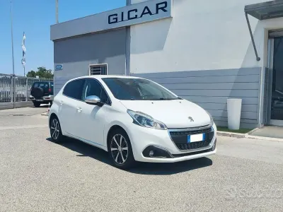 Usata Peugeot 208 S 110 CV (80 kW) 2016 Bianco Utilitaria