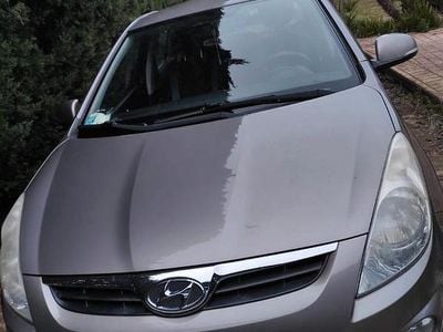 Usata Hyundai i20 Comfort 78 CV (57 kW) 2012 Grigio Utilitaria