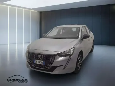 Usata Peugeot 208 Active 102 CV (75 kW) 2023 Argento Utilitaria