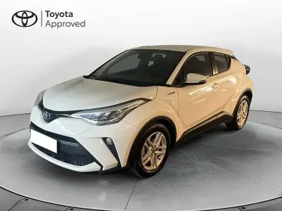 Usata Toyota C-HR Active 122 CV (89 kW) 2021 Bianco SUV