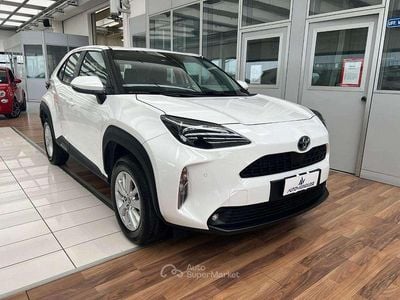 Usata Toyota Yaris Cross Business Edition 92 CV (67 kW) 2022 Bianco SUV