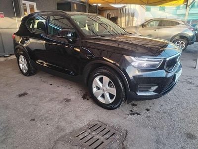 Usata Volvo XC40 Momentum 129 CV (94 kW) 2022 Nero SUV