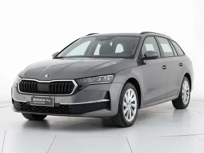Usata Skoda Octavia Executive 150 CV (110 kW) 2024 Grigio Station wagon