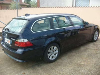 Begagnad BMW 525 177 HK (130 kW) 2005 Blå Kombi