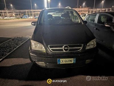 Usata Opel Zafira Elegance 101 CV (74 kW) 2004 Nero Monovolume